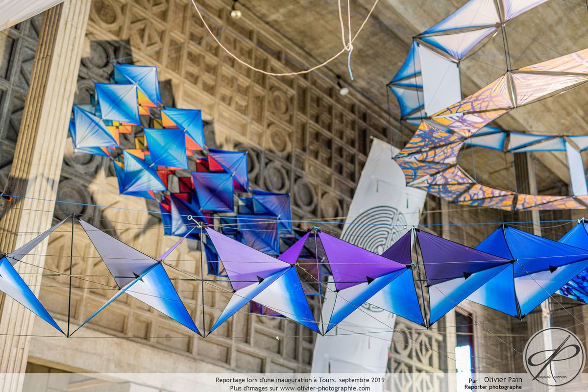 Reportage pour l'inauguration de la maison intergénérationnelle à Tours Nord. Vues d'architecture intérieure et extérieure. 