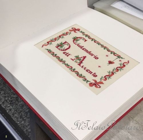Un calendario dell'avvento, ricamato, .... piuttosto particolare
