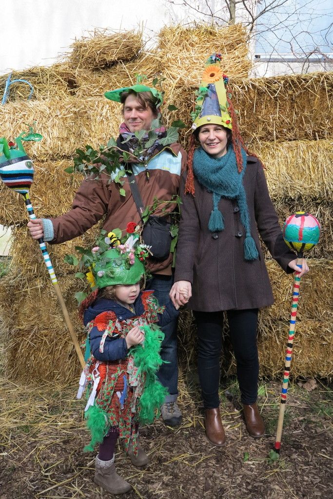 touff'ensemble et son carnaval avec LA  Fanfare Invisible a déambulé dans Fontenay samedi après midi sous un grand soleil de printemps ! un grand merci à tous les participants pour cette bonne humeur,et j'espère, la plus contagieuse 