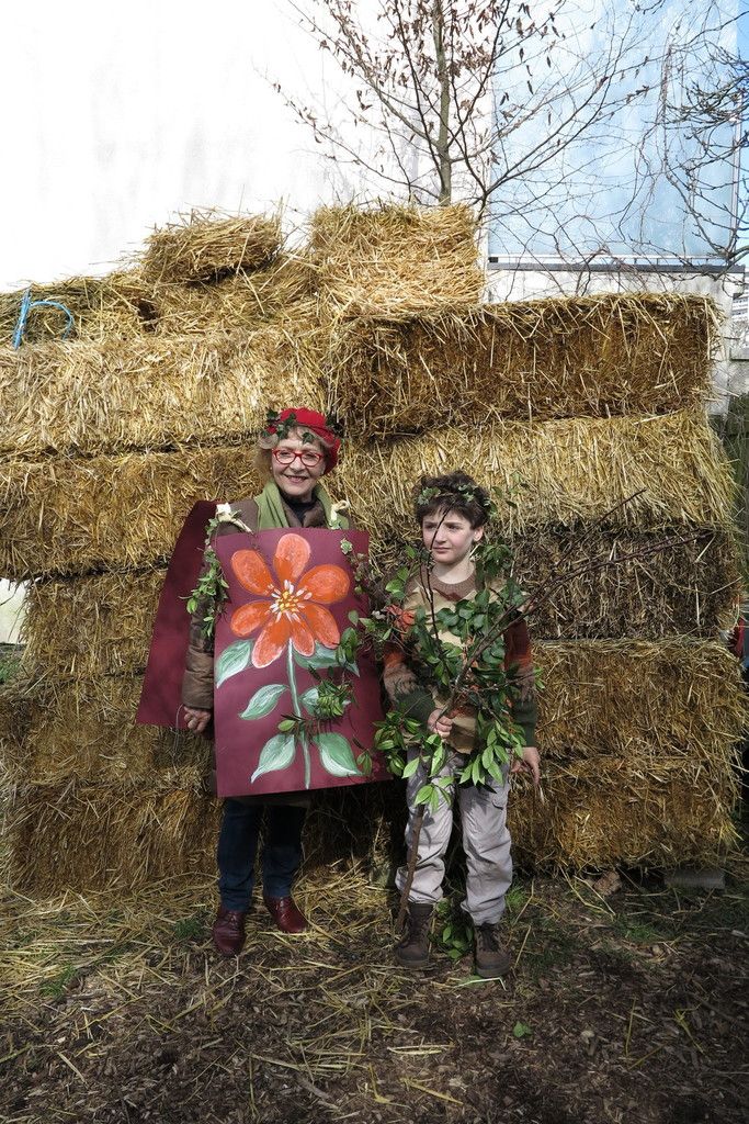 touff'ensemble et son carnaval avec LA  Fanfare Invisible a déambulé dans Fontenay samedi après midi sous un grand soleil de printemps ! un grand merci à tous les participants pour cette bonne humeur,et j'espère, la plus contagieuse 