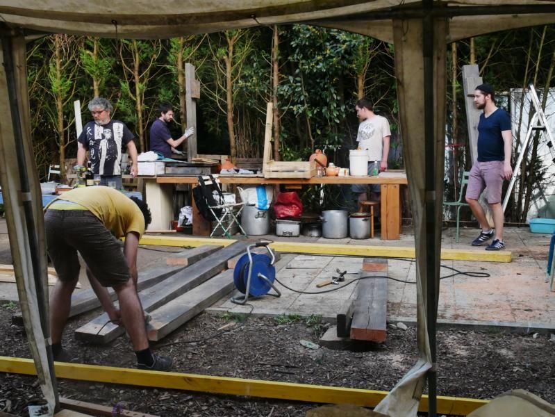 Vous êtes les bienvenus le 26 et 27 mai au verger ! ambiance guinguette !Restauration cuisine maison et vente de confitures ,ateliers apiculture ,permaculture ,arbres fruitiers,compostage etc ...