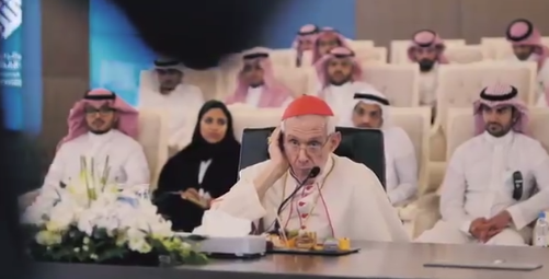 Le cardinal français Jean-Louis Tauran, président du conseil pontifical pour le dialogue interreligieux au Vatican, lors de sa visite en Arabie saoudite en avril 2018.