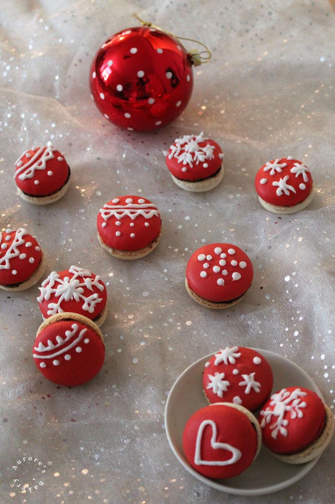 Macarons de Noël chocolat &amp; quatre-épices.
