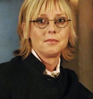 Emma Chambers 