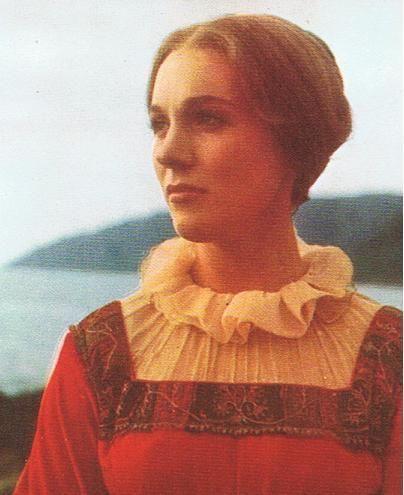 JULIE ANDREWS