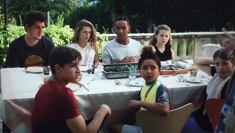 C'EST QUOI CETTE MAMIE ? Chantal Ladesou, Lucien Jean-Baptiste, Claudia Tagbo, Julie Gayet, Julie Depardieu,