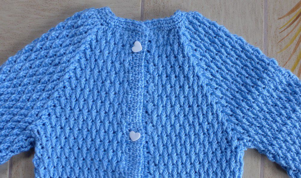 Un Gilet Au Crochet Pour Victoire Ma Petite Fille Une Bonne Nouvelle Par Jour Le Blog D Ecureuil Bleu