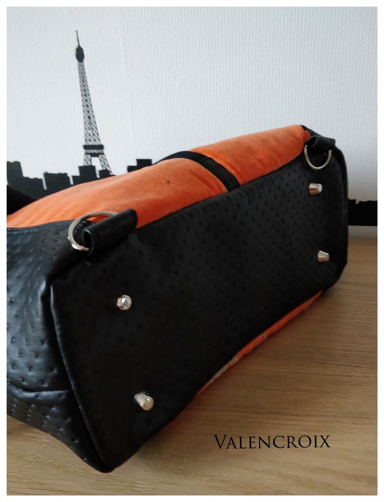 #valencroix #monja #maximetropolitanmonja #faitmain #bagsaddict