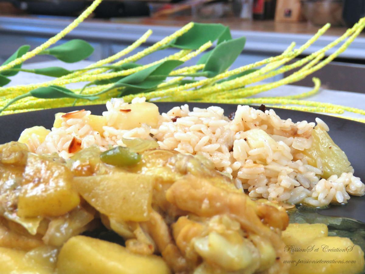 Recette Curry de volaille à l'ananas, riz aux amandes