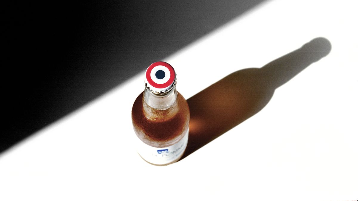 Fils de Pømme réunit deux amis, qui rêvaient sur les bancs de l’école de redonner au cidre ses lettres de noblesse. Boisson dépassée qu’on ne trouve que dans les crêperies bretonnes ? Sûrement pas avec Fils de Pomme !! Détonante, leur vision s’est construite sur une histoire personnelle et une amitié indéfectible.