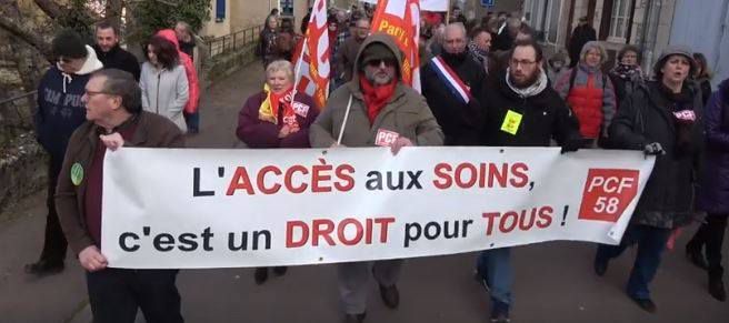 Manifestation dans la Nièvre contre la politique de santé actuelle