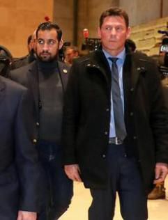 Alexandre Benalla et Christian Guédon (à droite) lors d'un déplacement d'Emmanuel Macron en mars 2018. © Reuters