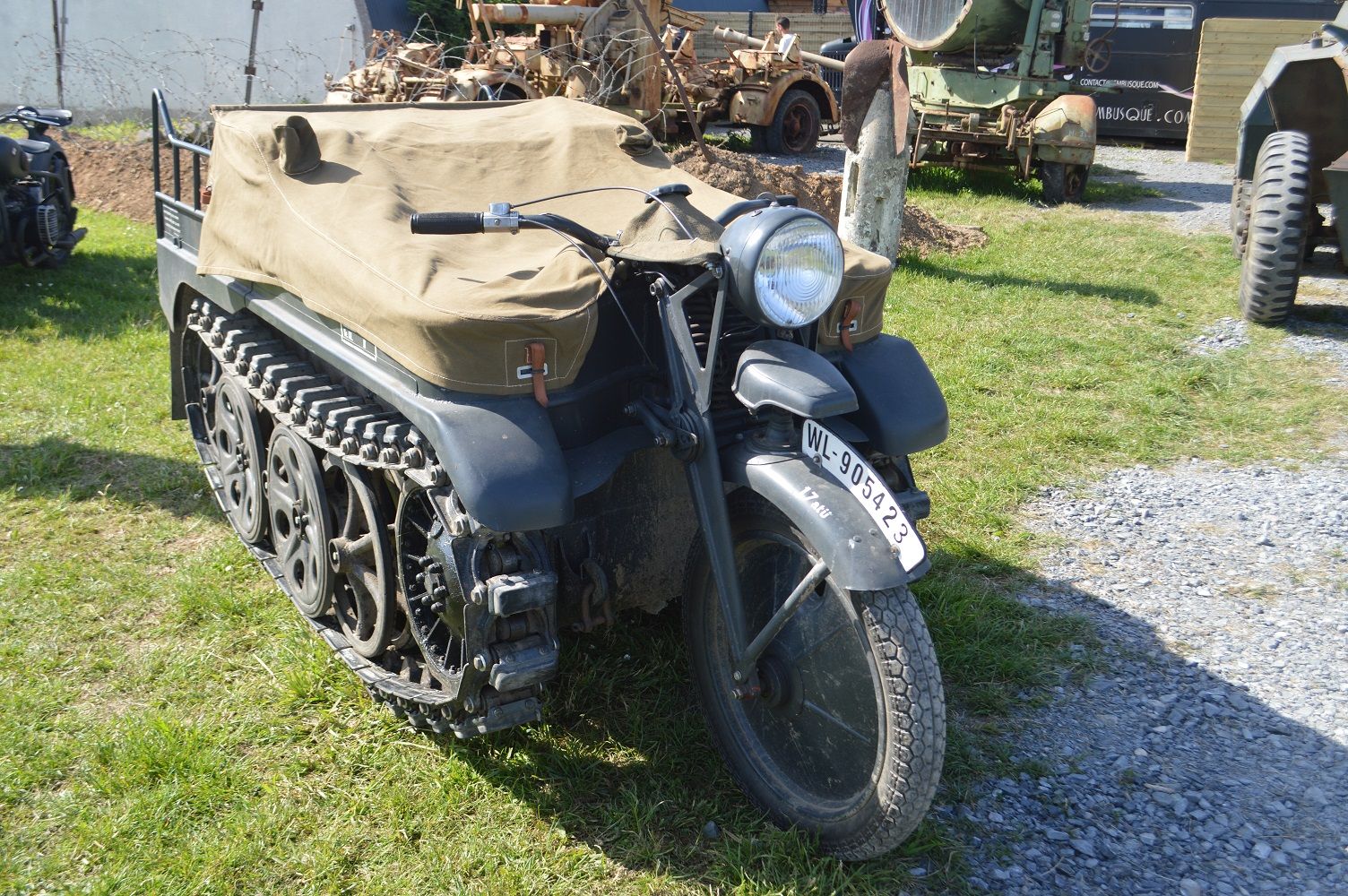 vehicule militaire collection presse
