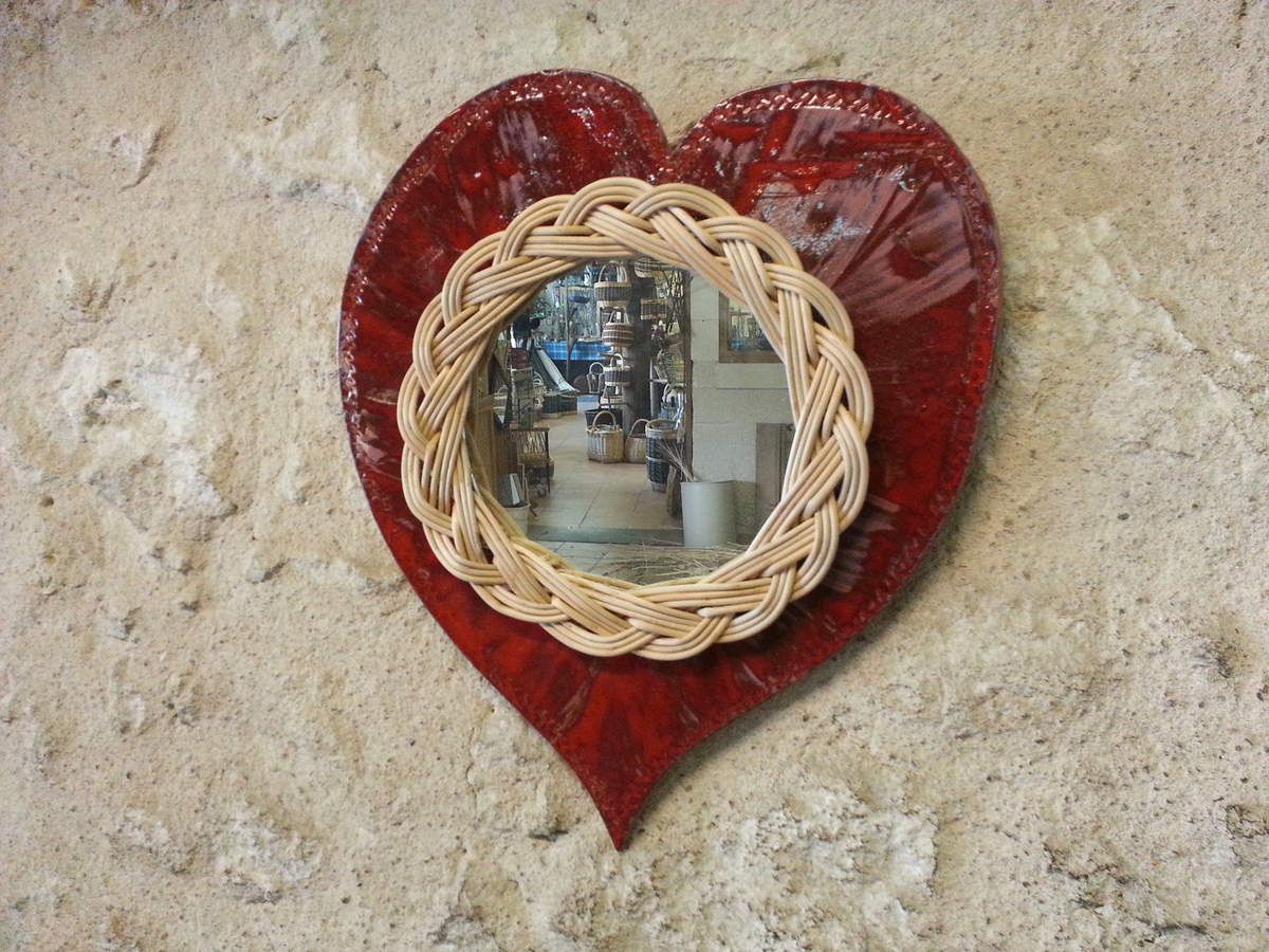 ob_5c3497_miroir-coeur-en-poterie-rouge-nate-osi
