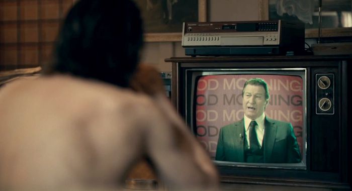 Quand Thomas Wayne, un homme puissant qui veut se faire élire maire, passe à la télé...