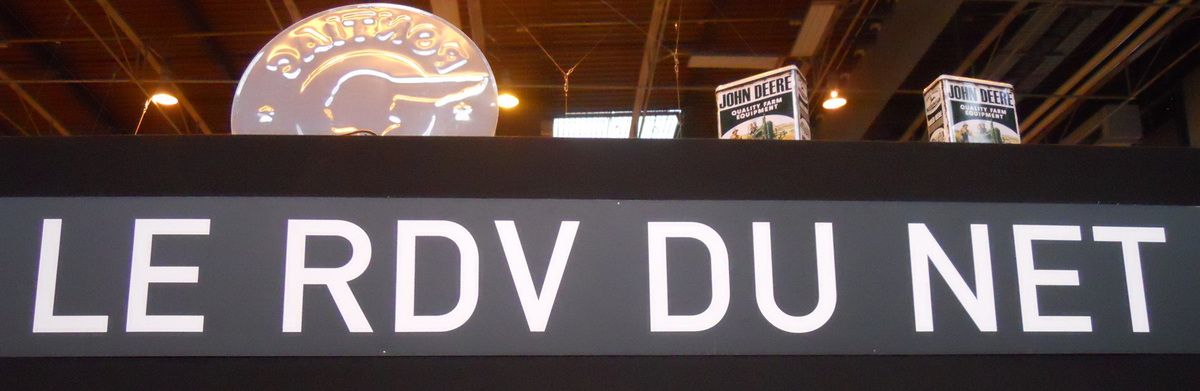 Le stand « Les RDV du NET » sur le Salon RETROMOBILE 2017
