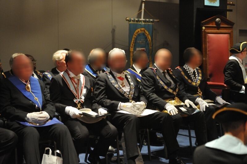 Les dignitaires décorant l'Or.'. (Photo: Tous droits réservés)