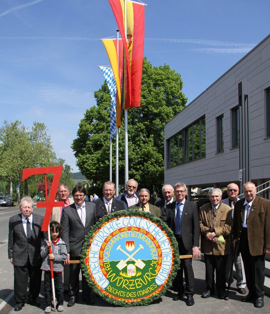 Mehr als 200 Feldgeschworene feierten ihren Siebener-Ehrentag in Veitshöchheim - Ausstellung noch bis 19.5.