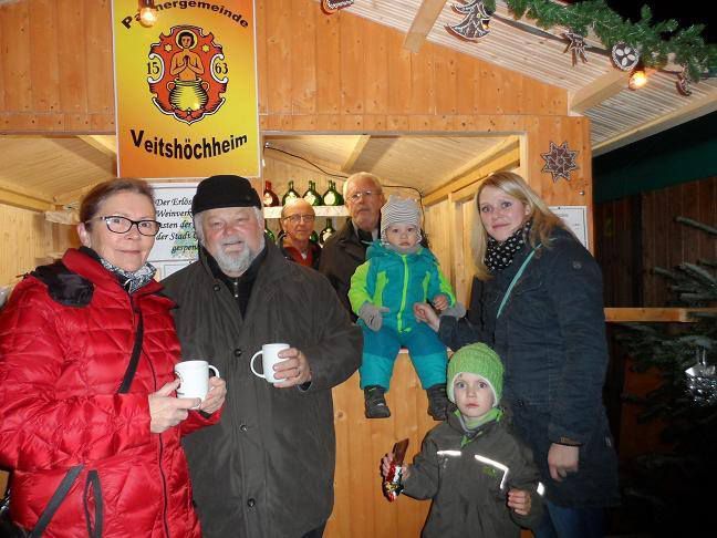 Glühweinverkäufer aus Veitshöchheim auf dem Geithainer Weihnachtsmarkt