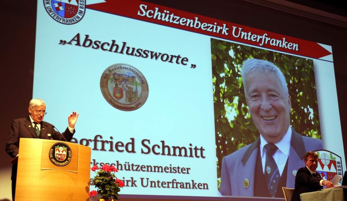 "Es ist vollbracht" - Mit bewegenden Worten verabschiedete sich Siegfried Schmitt von der Bühne.