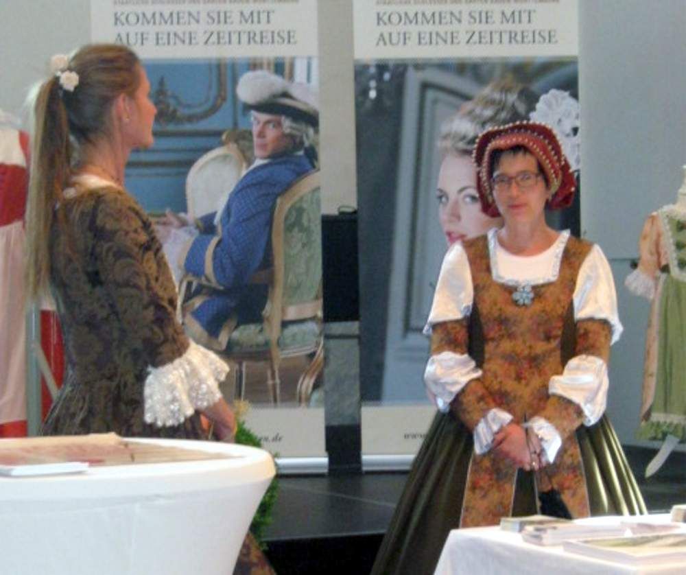 historische Kostüme