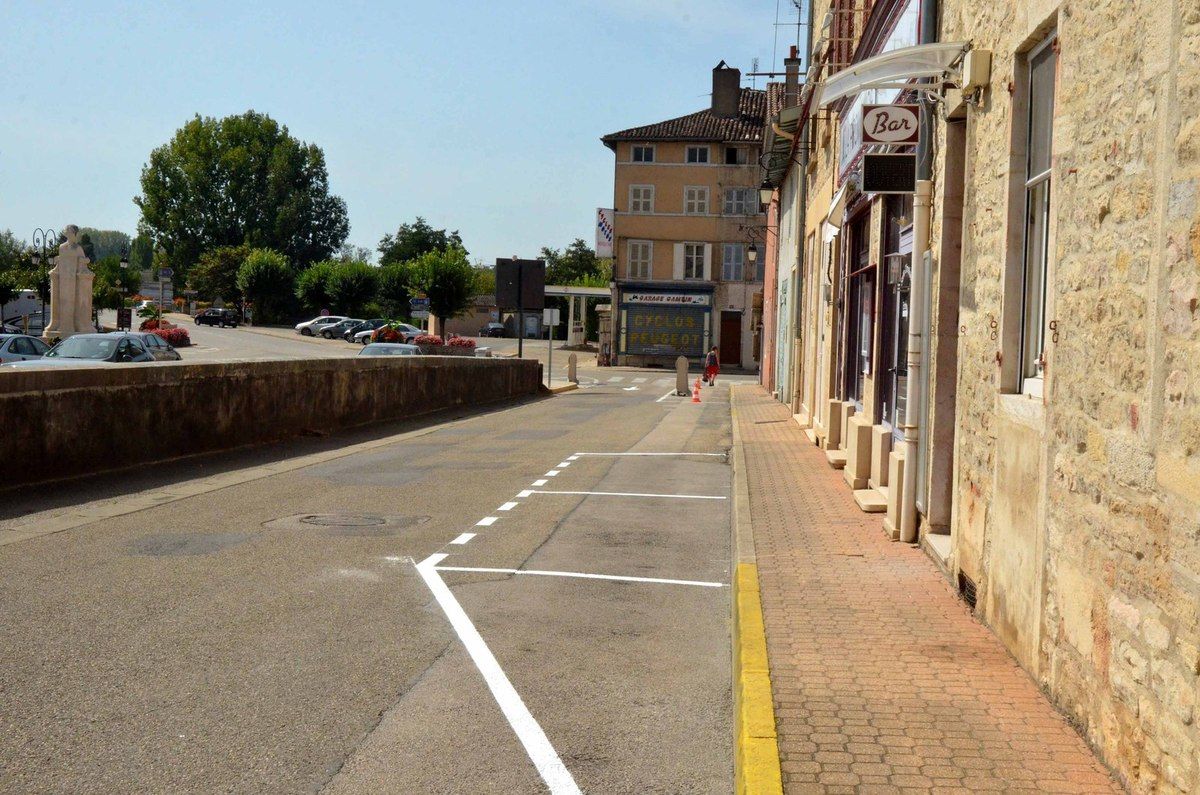 Pont-de-Vaux : la rue Franche est en sens unique.