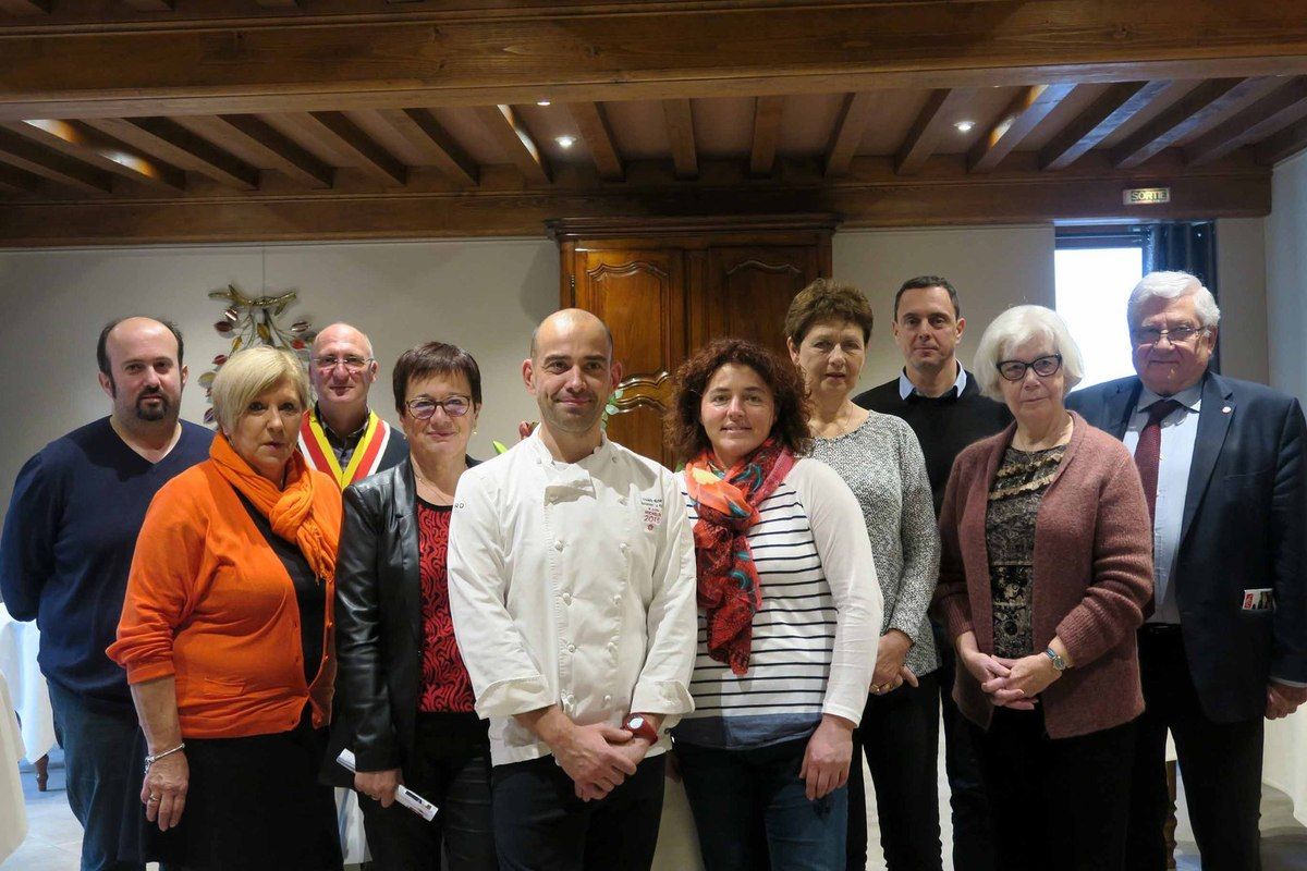 Le Chapon d'Or en ouverture de ban à la Glorieuse pontévalloise. LJPDV