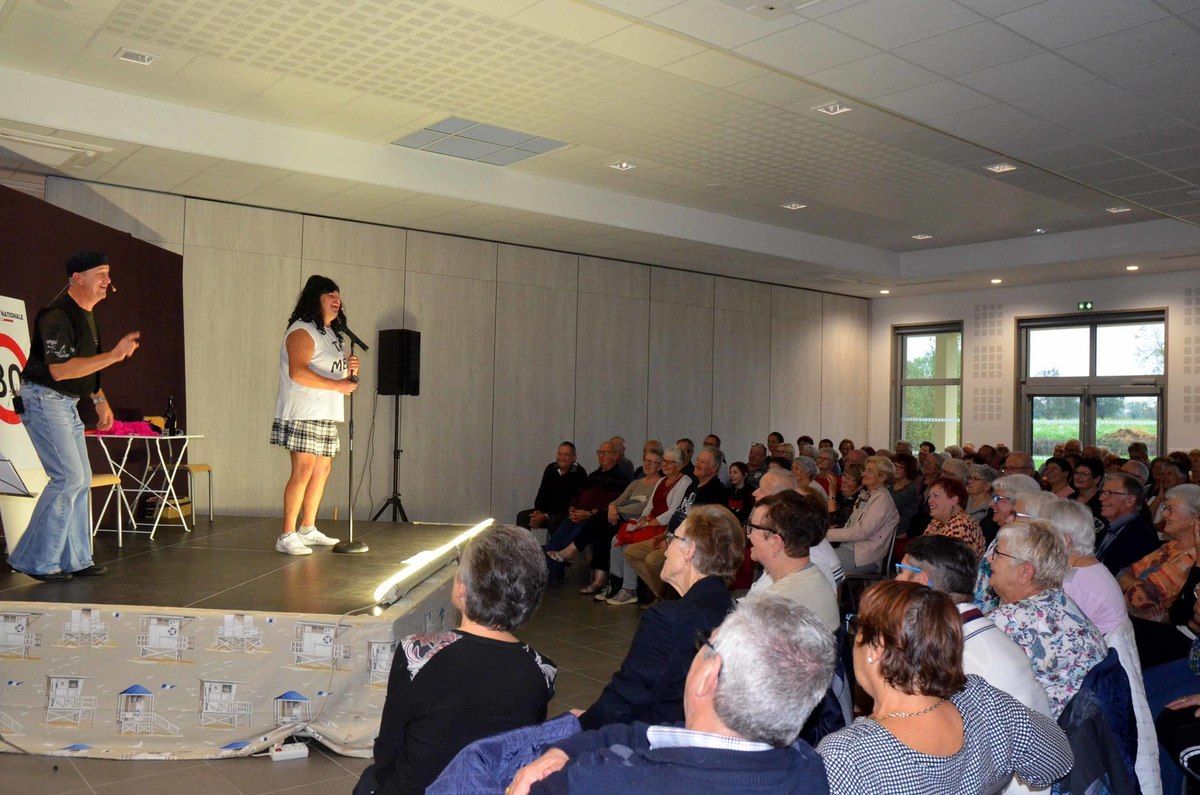 Le spectacle humoristique donné par Saint-Béaal a fait le plein.