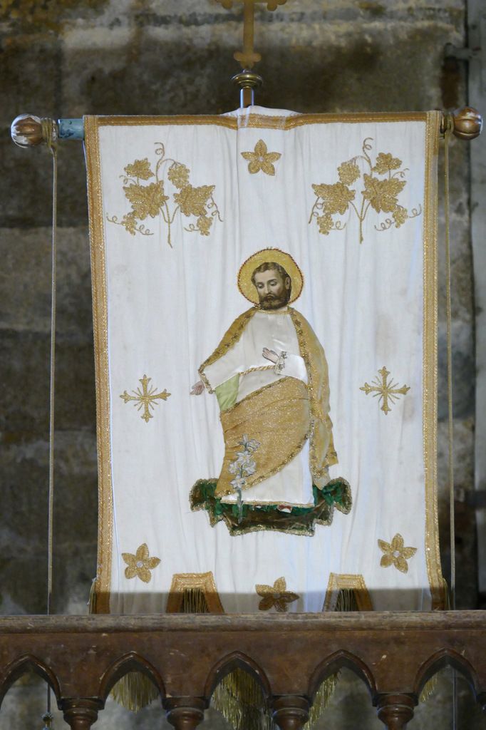 Bannière eucharistique (?) église Sainte Marie-Madeleine de Dinéault. Photographie lavieb-aile février 2017.