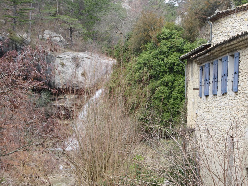 Pontaix et la cascade du ruisseau des Lots 