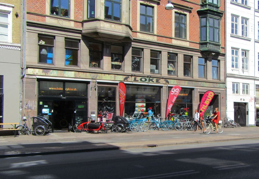 Des vélocistes partout ... location de vélo aussi ... 