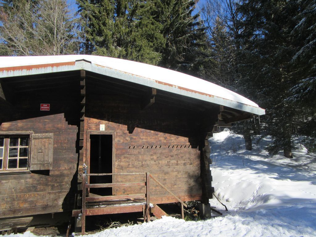 Refuge et igloo (au choix !) pour moi ce sera sandwich dehors ;-)