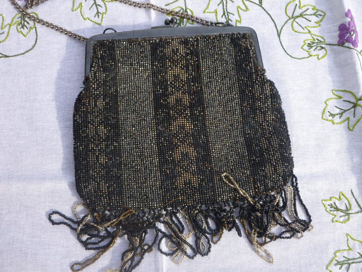 sac à main XIXe début XXe en perles de jais