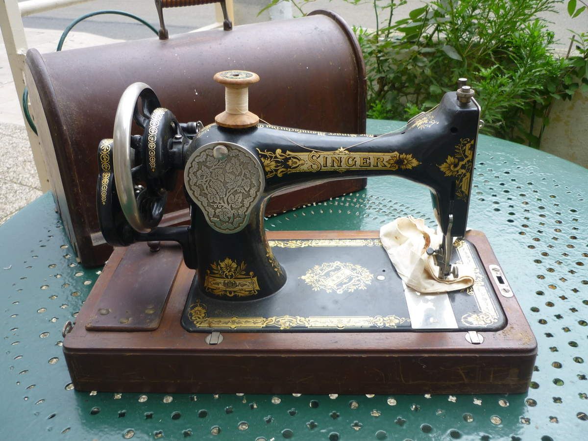 machine à coudre ancienne SINGER à vendre