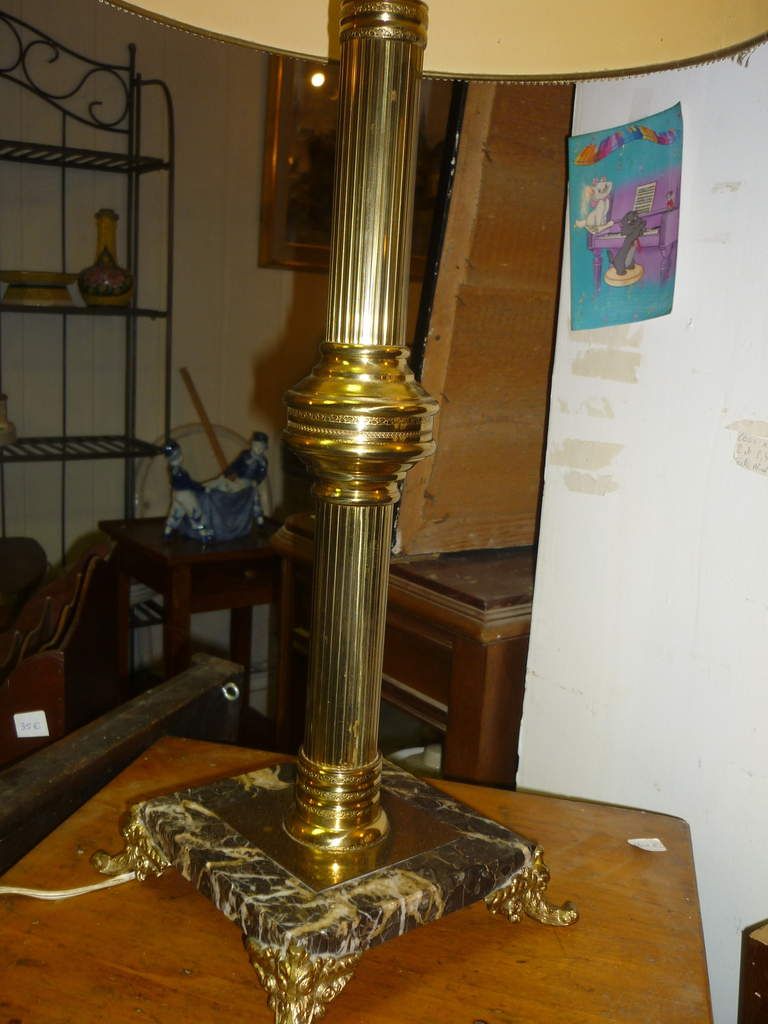 lampe en laiton, marbre et bronze à vendre