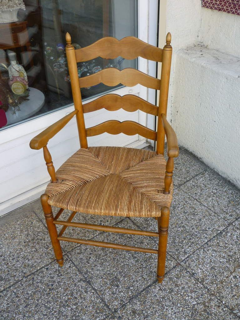 Fauteuil rustique paillé
