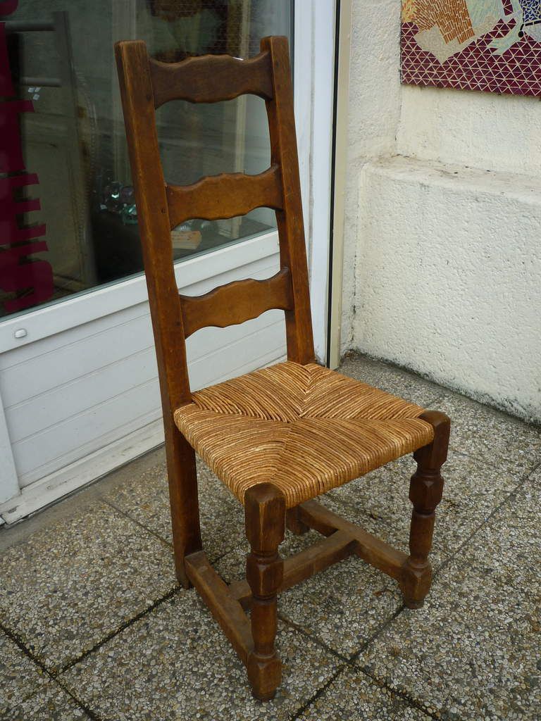 chaise paillée rustique