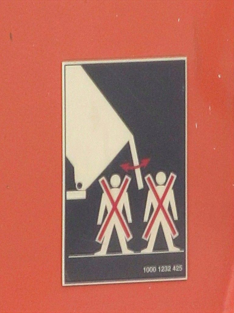 Warnschild: Achtung, Müll!