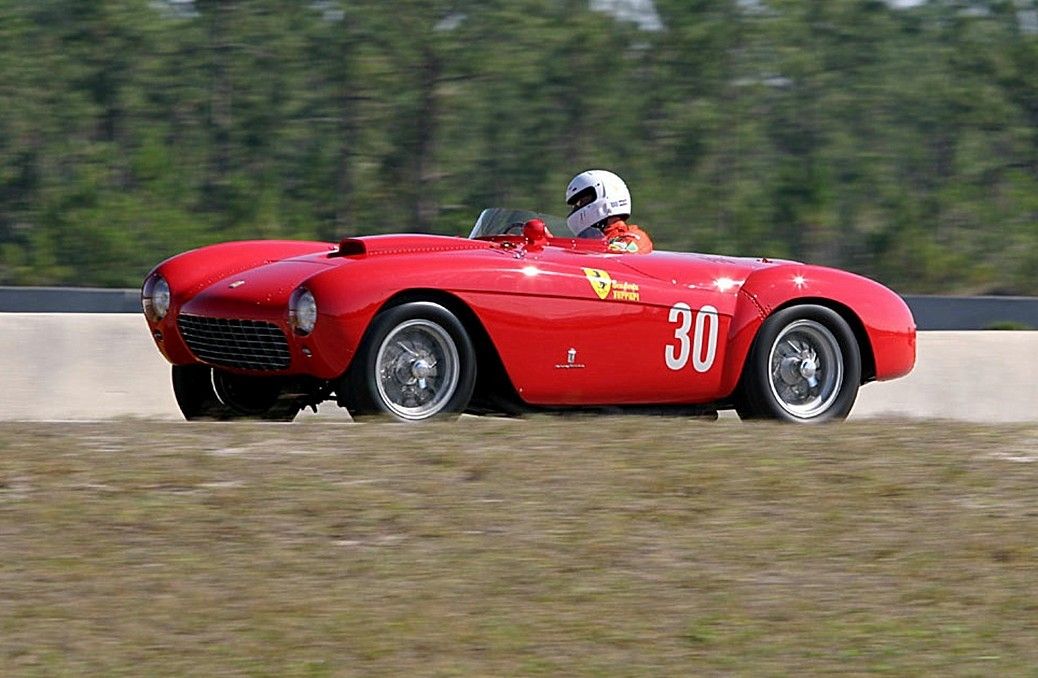 VOITURES DE LEGENDE (575) : FERRARI 500 MONDIAL PININ FARINA SPYDER - 1954