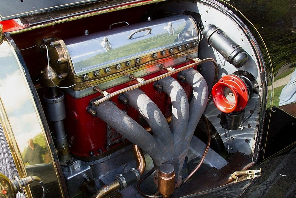 VOITURES DE LEGENDE (577) : BUGATTI TYPE 18 LABOURDETTE TORPEDO &quot;BLACK BESS&quot; - 1912