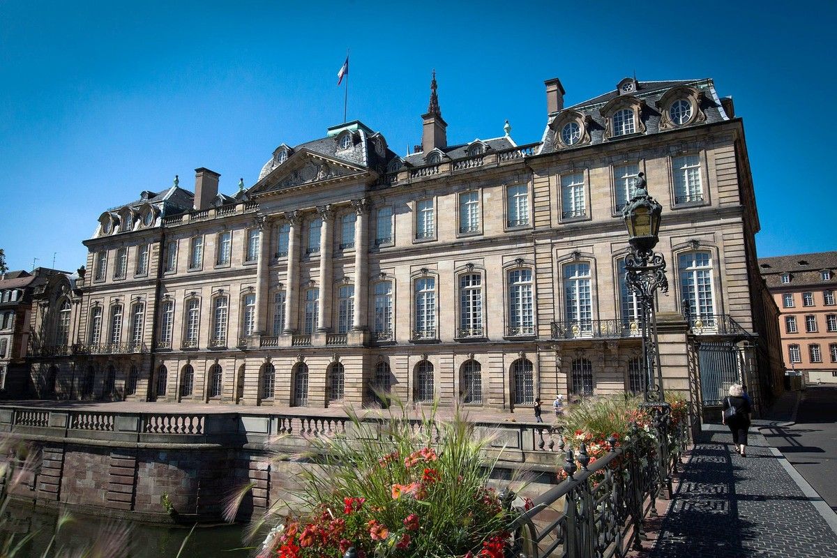 TRESORS DU PATRIMOINE FRANCAIS : STRASBOURG (BAS-RHIN) - LA PALAIS DES ROHAN