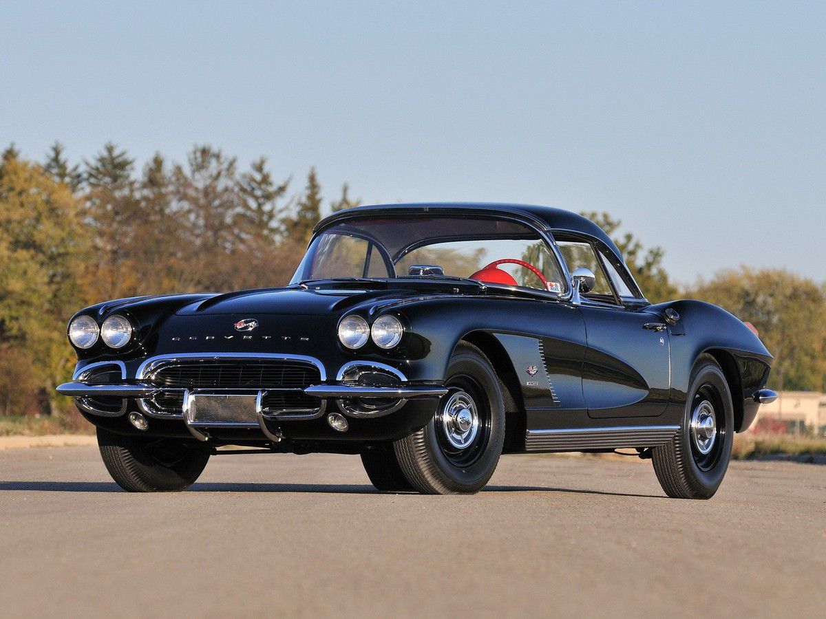 VOITURES DE LEGENDE (1004) : CHEVROLET CORVETTE C1 - 1962 - VICTOR  ASSOCIATION