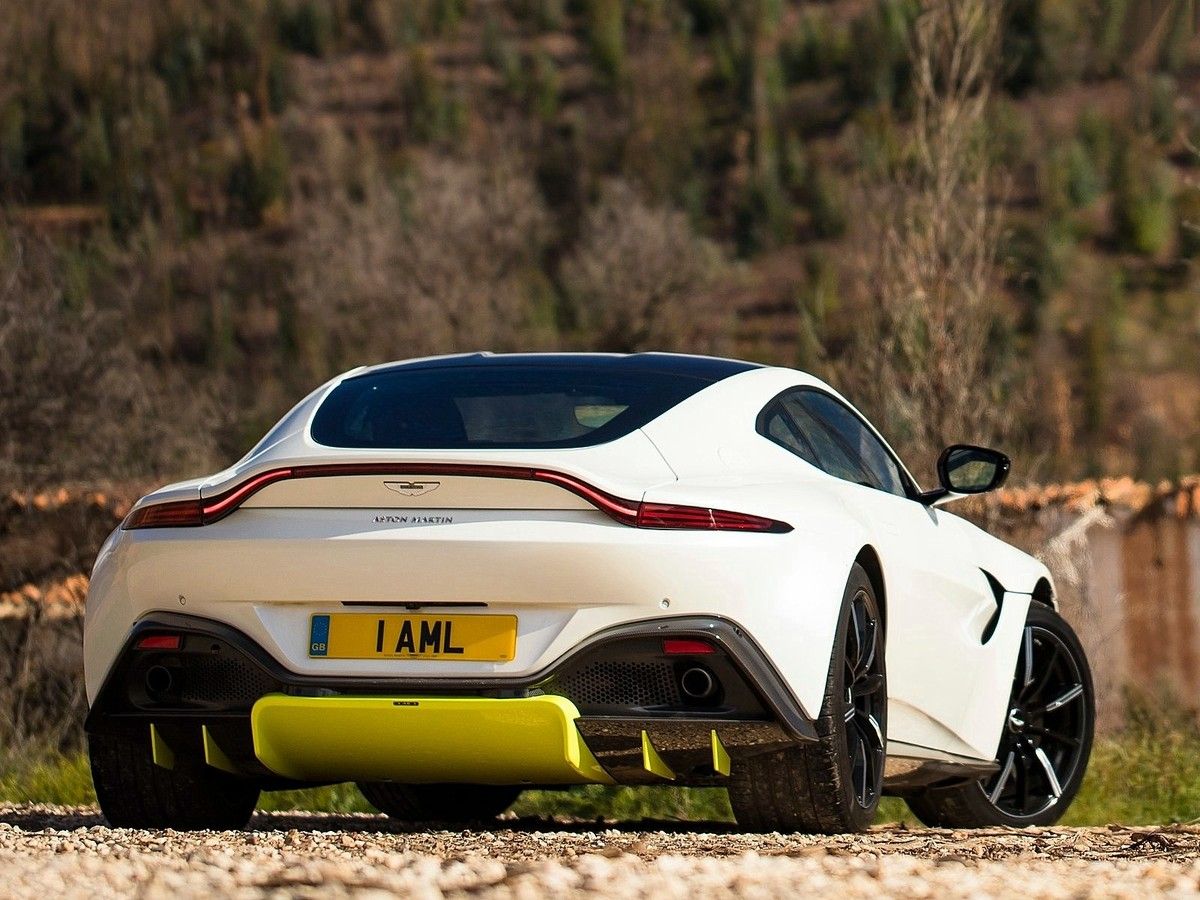 VOITURES DE LEGENDE (1065) : ASTON MARTIN VANTAGE - 2019