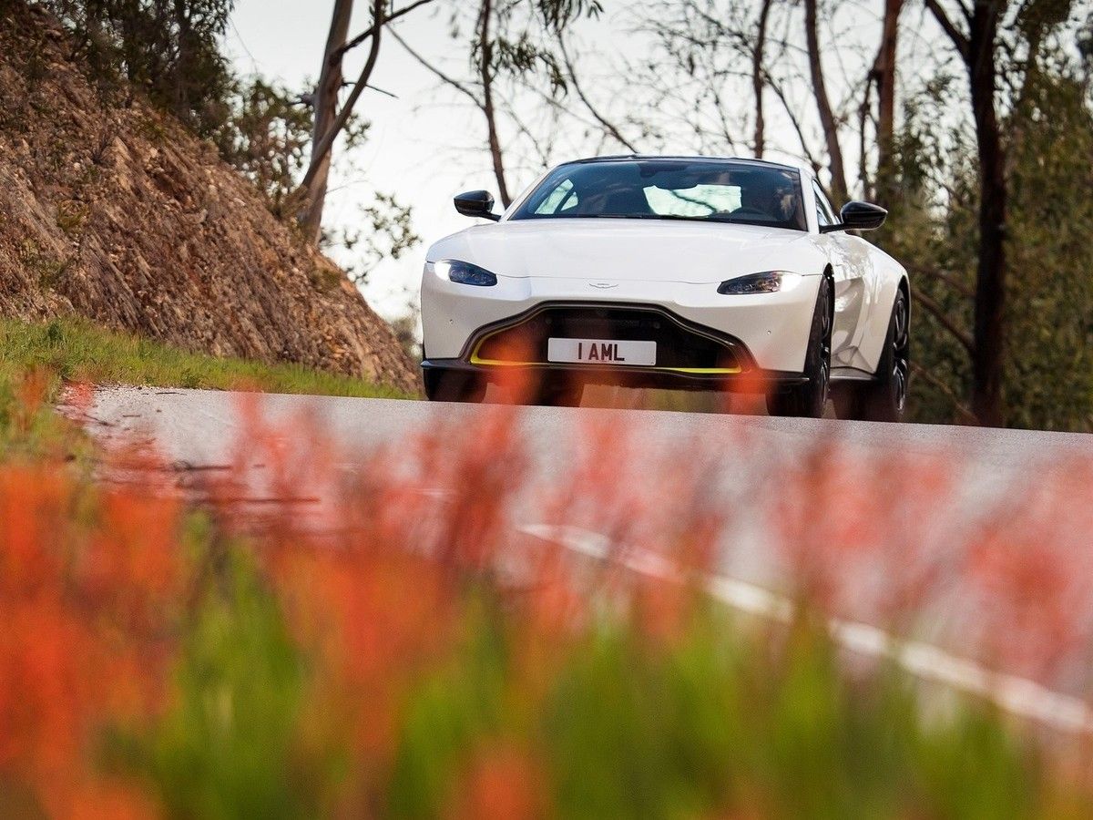 VOITURES DE LEGENDE (1065) : ASTON MARTIN VANTAGE - 2019