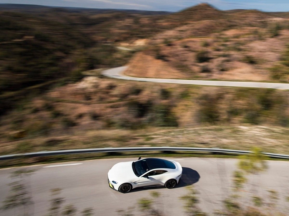 VOITURES DE LEGENDE (1065) : ASTON MARTIN VANTAGE - 2019