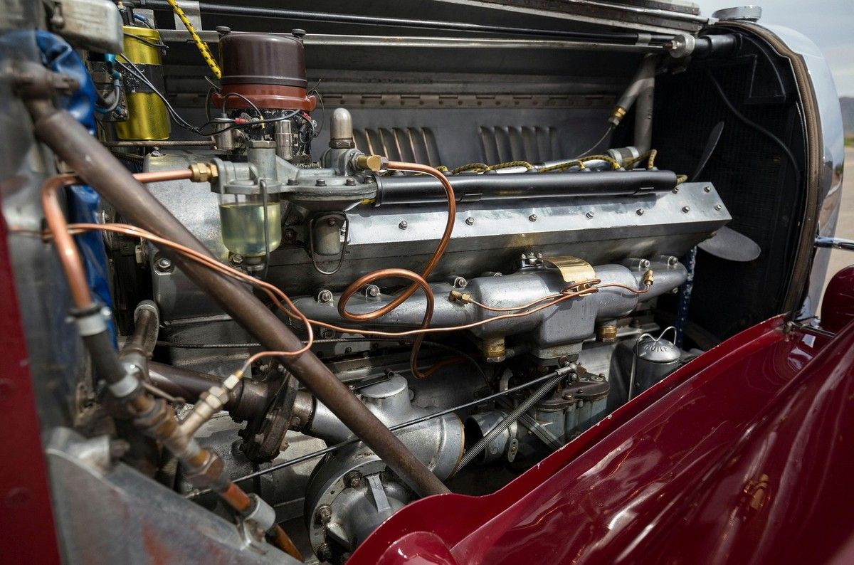 VOITURES DE LEGENDE (1098) : BUGATTI  TYPE 57  PILLARLESS GRABER SPORTS COUPE - 1937