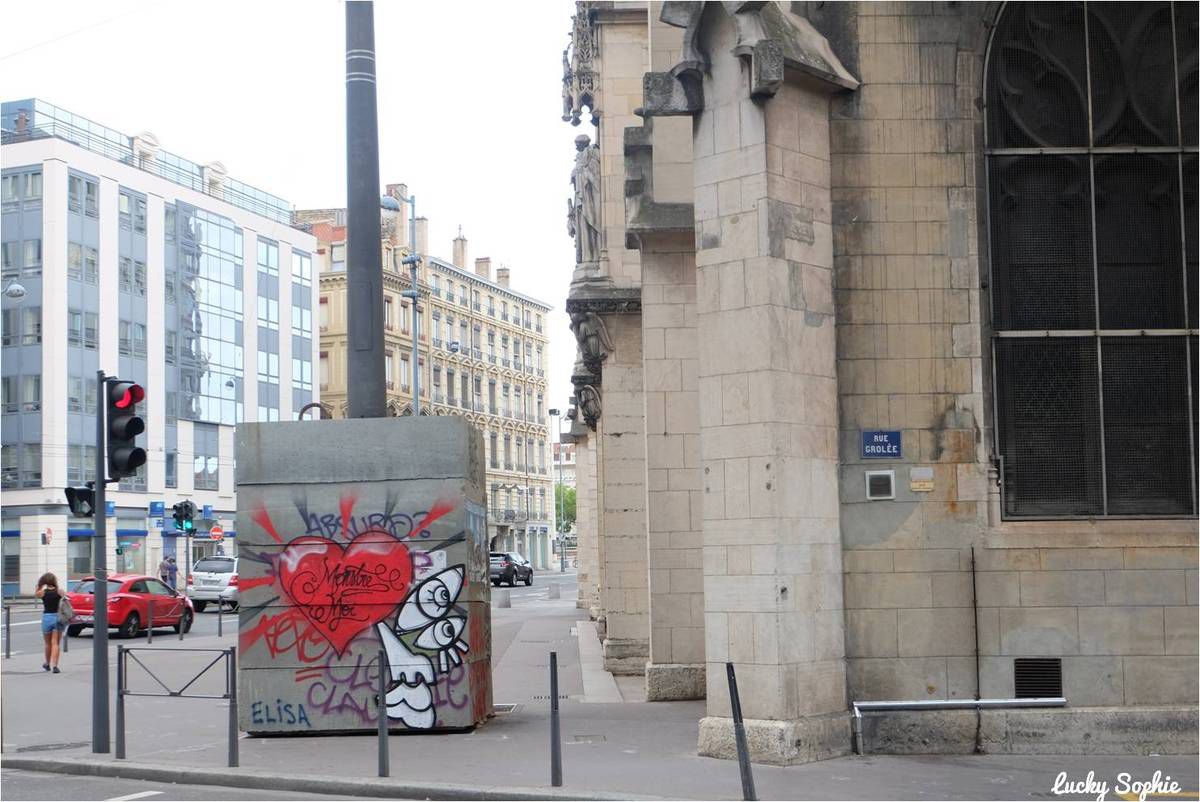 Art et BD dans les parkings de Lyon Grôlée &amp; République 