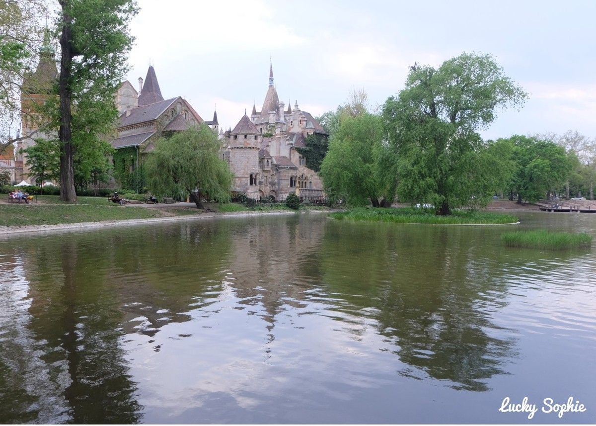 L'étonnant château de Vajdahunyad