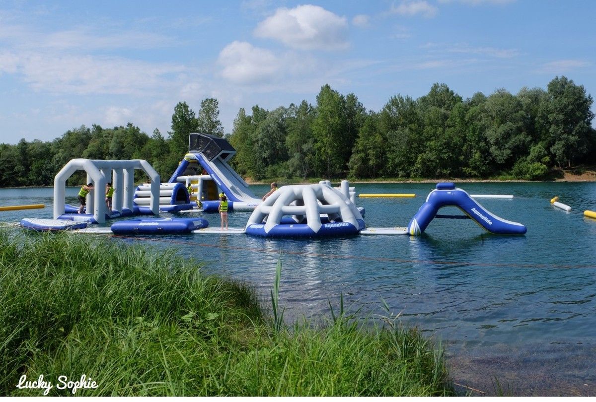 Aquapark Beluga et Lac du Colombier à Anse - Lucky Sophie blog famille  voyage