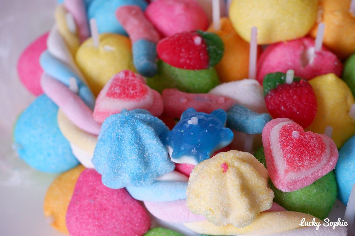 Faire un gâteau de bonbon - Lucky Sophie blog famille voyage